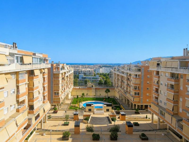 Foto c7ad6bcf-cf02-4b07-abf0-03e1fe56b1d7. Lloguer pis amb aparcament piscina a El Consul - Ciudad Universitaria - El Romeral Málaga