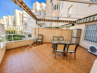 Affitto Appartamento in El Consul - Ciudad Universitaria - El Romeral. Exclusivo para estudiantes  gran vivienda en av. plutarco con 2