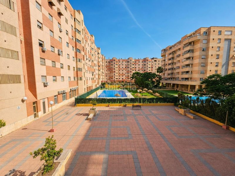 Foto ad042485-74ec-4639-be72-3f15b8daf493. Pis amb aparcament piscina a El Tejar - Hacienda Bizcochero Málaga