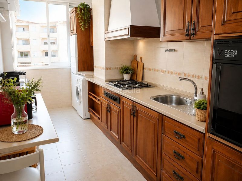 Foto 47735f4d-99a3-45a6-bca5-76c25a7b3621. Rent flat in Portada Alta - Pol. Crta. De Cártama Málaga