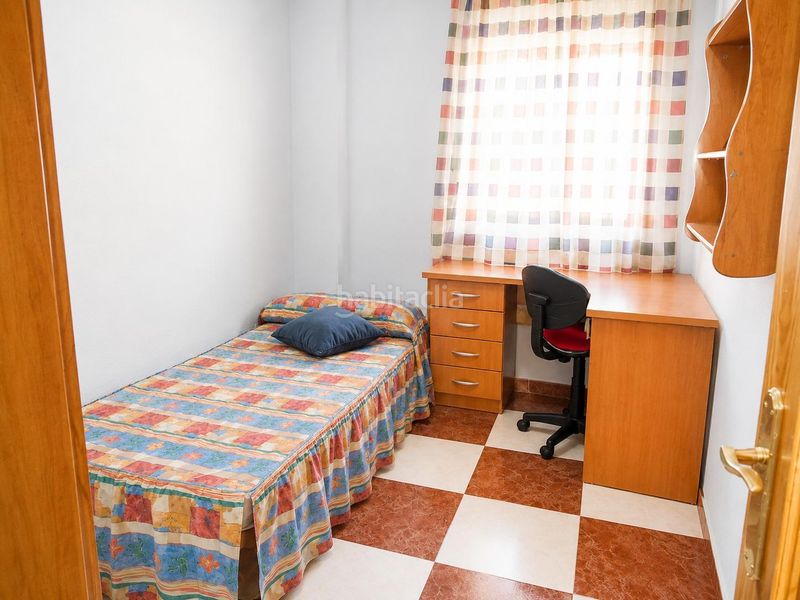 Foto f5f692b7-7a35-434d-b92f-a877761ed926. Rent flat in Portada Alta - Pol. Crta. De Cártama Málaga