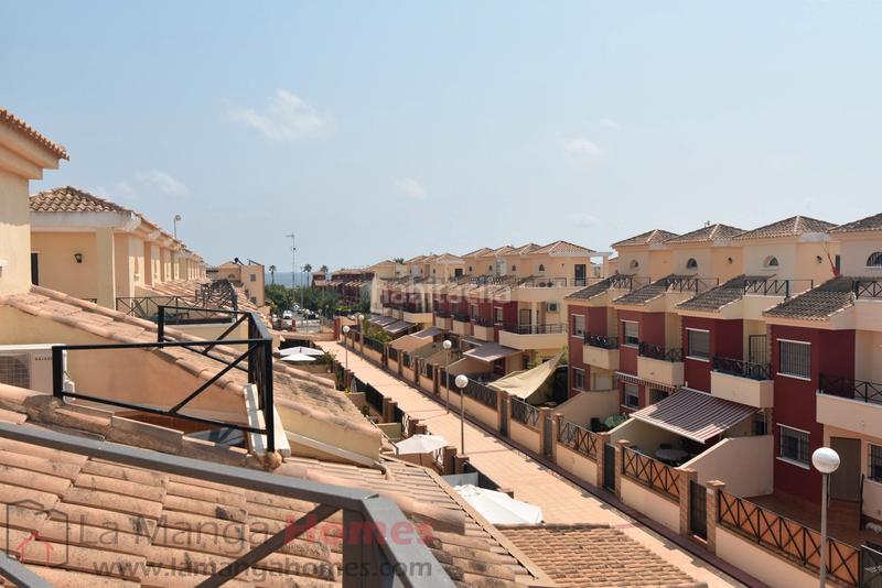 Foto 2b3a078a-40c5-4a5f-bca4-864fda503b5a. Casa adosada en avenida del mare nostrum 103 – El Mojón, playa higuericas , duplex 4 habs en Pilar de la Horadada