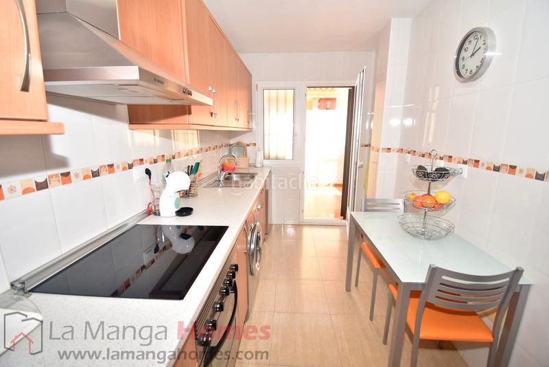 Foto 5f8e39fa-ea88-4bd2-a972-a1b2cd8c8a7b. Casa adosada en avenida del mare nostrum 103 – El Mojón, playa higuericas , duplex 4 habs en Pilar de la Horadada