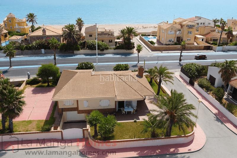 Foto 279c3641-d5b9-48db-afa6-8e70759f69b7. Chalet dans n/a dans Playa de las Gaviotas - El Pedrucho Manga del Mar Menor (La)