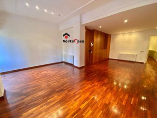 Miete Etagenwohnung  Historiador diago. Piso en alquiler en arrancapins, 3 dormitorios.