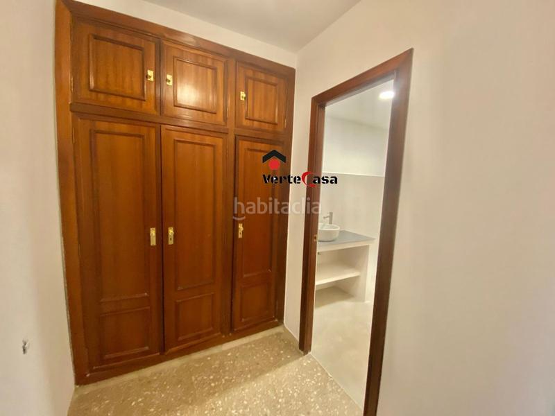 Foto 8d650800-099b-4467-a855-cc037c45aeb1. Alquiler piso  en alquiler en facultades, 4 dormitorios. en Valencia