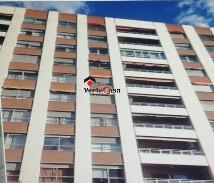 Foto e2ec954b-ed61-40d3-a9c7-6b35b85db6f1. Alquiler piso  en alquiler en facultades, 4 dormitorios. en Valencia