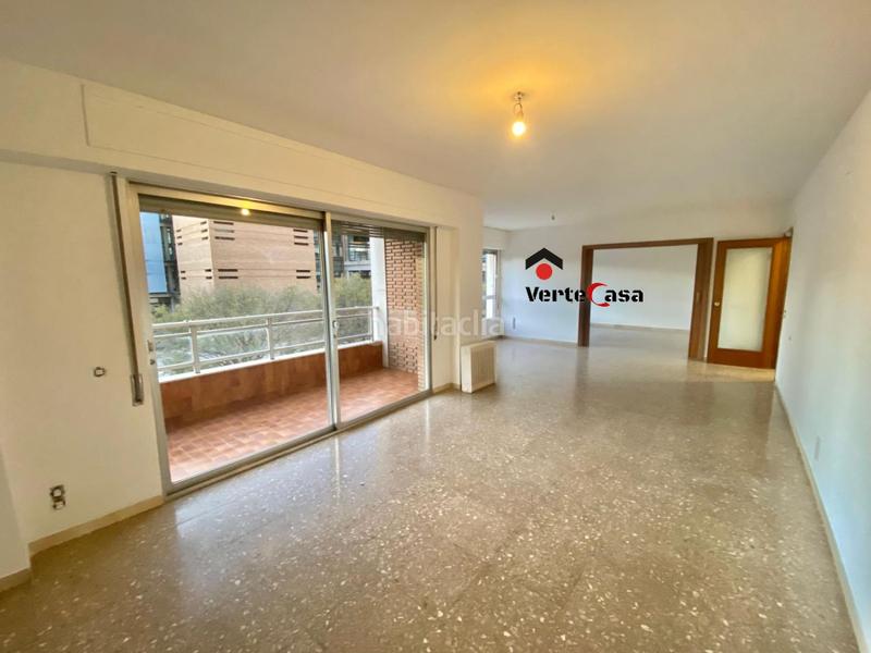 Foto 62c70bd1-f48d-4000-b275-04d21a51e25f. Rent flat with heating parking in Ciutat Universitaria Valencia