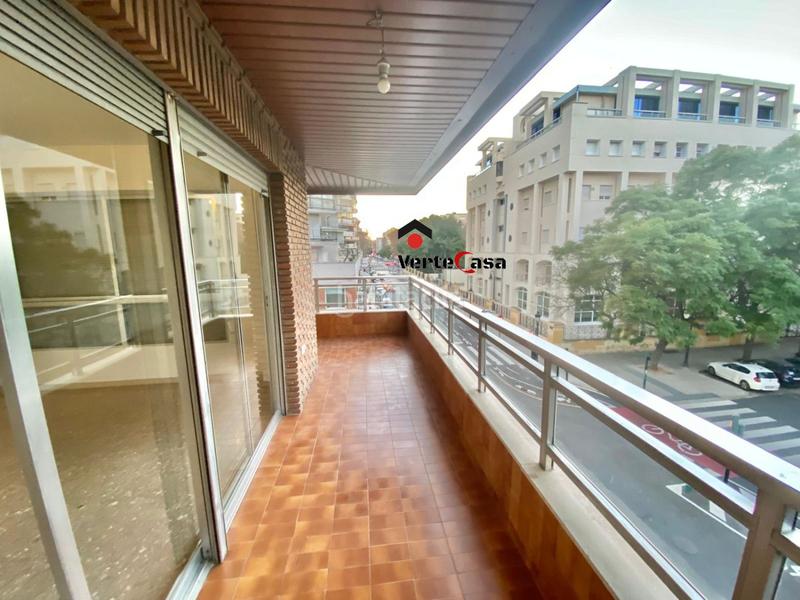 Foto 6841b1f8-2ee1-4fbd-9281-62d0c3c40990. Rent flat with heating parking in Ciutat Universitaria Valencia