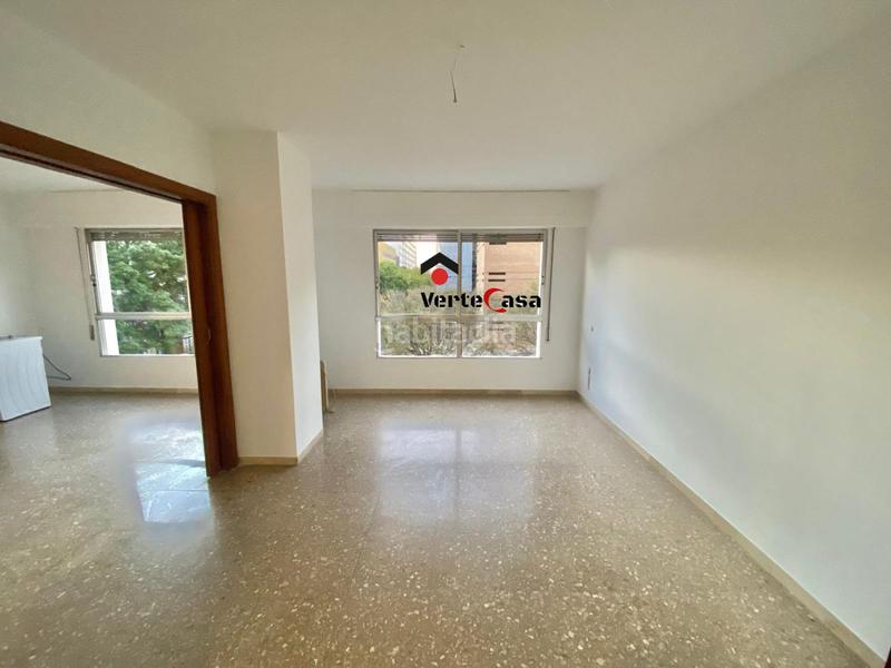 Foto b6d2adde-584a-45c6-9a1d-792bf7941db2. Rent flat with heating parking in Ciutat Universitaria Valencia