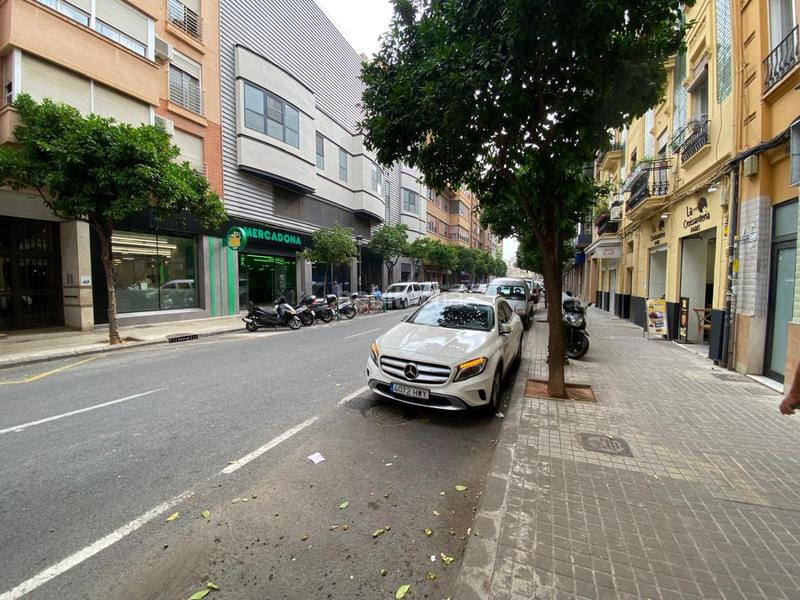 Foto 97c293af-dc91-4fd9-88e8-7ad303467960. Local comercial a La Petxina Valencia