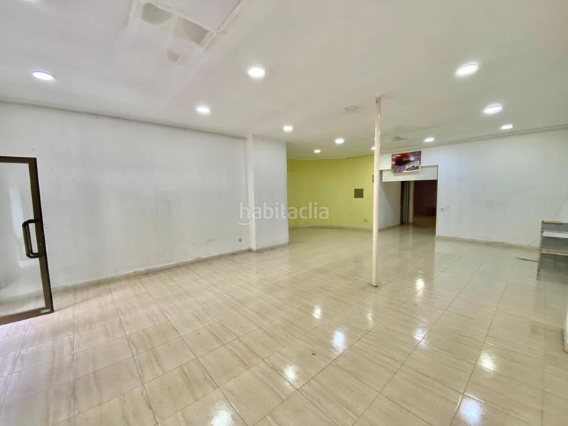 Foto d944bd92-9206-4ea1-b606-fb2cb1a4679d. Local comercial a La Petxina Valencia