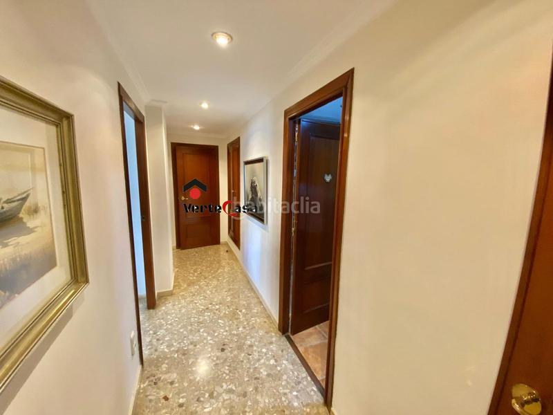 Foto 120d0b9b-9d91-4160-b166-9f94868326e6. Flat with heating in Jaume Roig Valencia