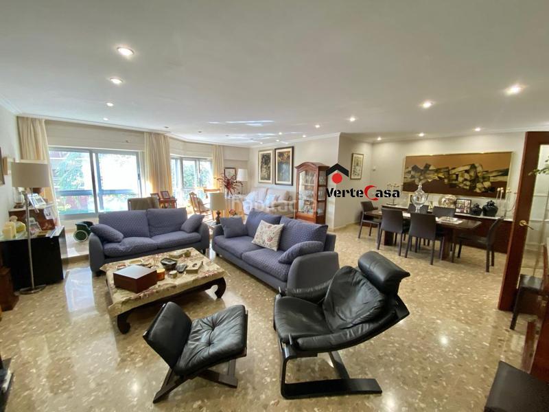 Foto b8552843-15ee-4663-9583-e8a91a012eb2. Flat with heating in Jaume Roig Valencia