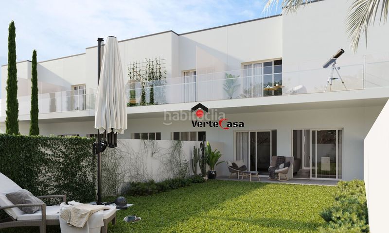 Foto c49ef712-7861-43eb-a631-859ca849e375. Casa adossada amb aparcament a Foios