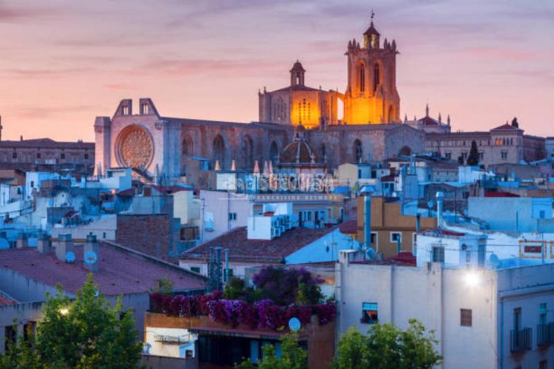 Foto dd23b6be-b6dd-49e4-b4b4-5ae3ead3af1d. Local comercial a Nou Eixample Sud Tarragona