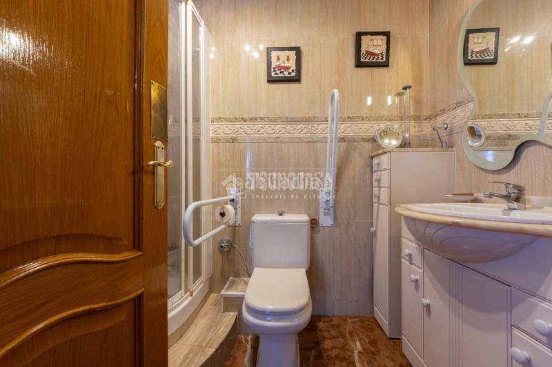 Foto 2dd5e7e8-cec2-48d4-8652-e12b307382c3. Casa aparellada amb piscina a Altafulla