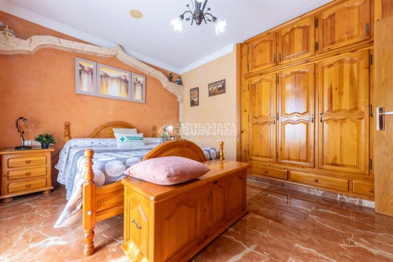 Foto bdde9f18-a7d0-4eed-827d-36ba17085889. Casa aparellada amb piscina a Altafulla
