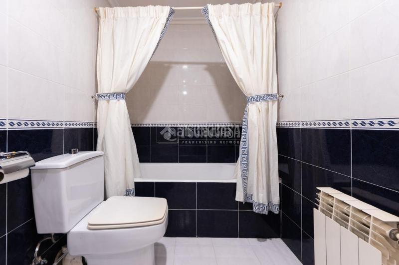 Foto 37be63e4-24dc-482a-89ff-fdff2648afea. Pis amb calefacció aparcament a Nou Eixample Sud Tarragona