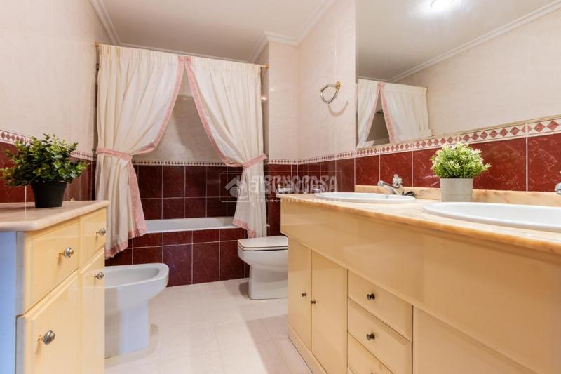 Foto bded0124-d694-44b7-8004-6f2fd5cee6af. Pis amb calefacció aparcament a Nou Eixample Sud Tarragona