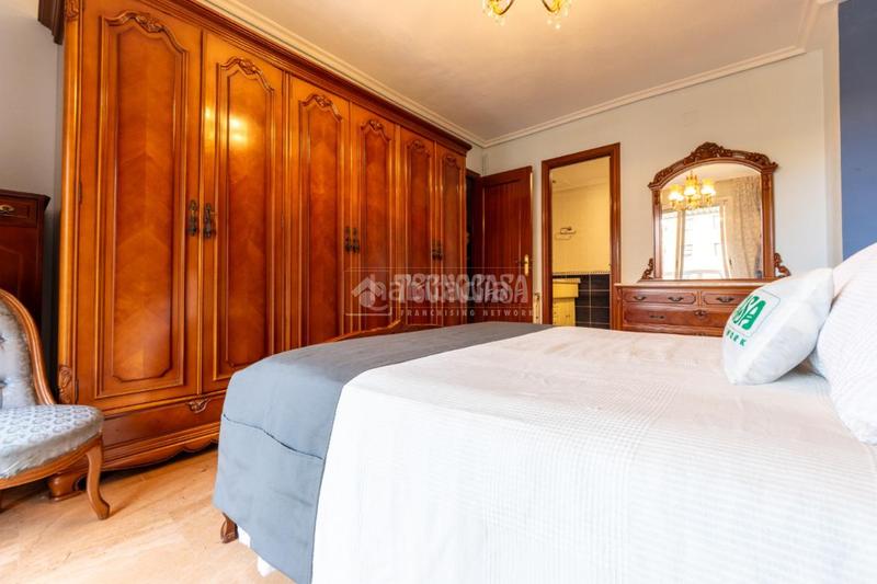 Foto e8bf13a3-d191-4ffc-94ab-06ea5f8c929f. Pis amb calefacció aparcament a Nou Eixample Sud Tarragona