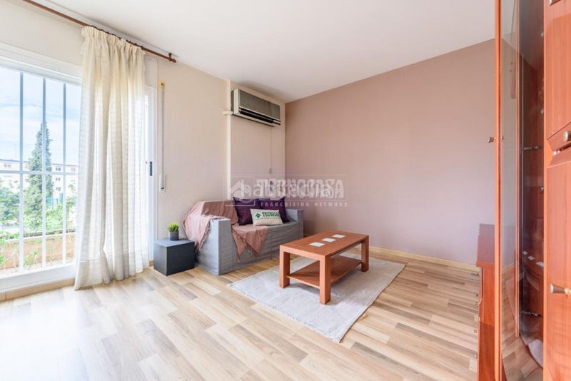 Foto ff9da613-d835-40ce-900e-3bb0a82b7f48. Pis a Sant Pere i Sant Pau Tarragona