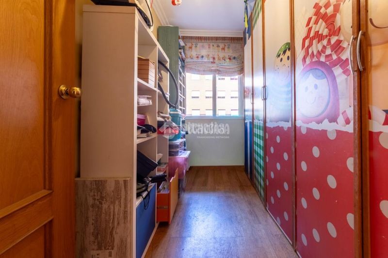 Foto f45f2563-42ef-4bf9-9c8b-edeb50bd7982. Pis a Barris Marítims Tarragona