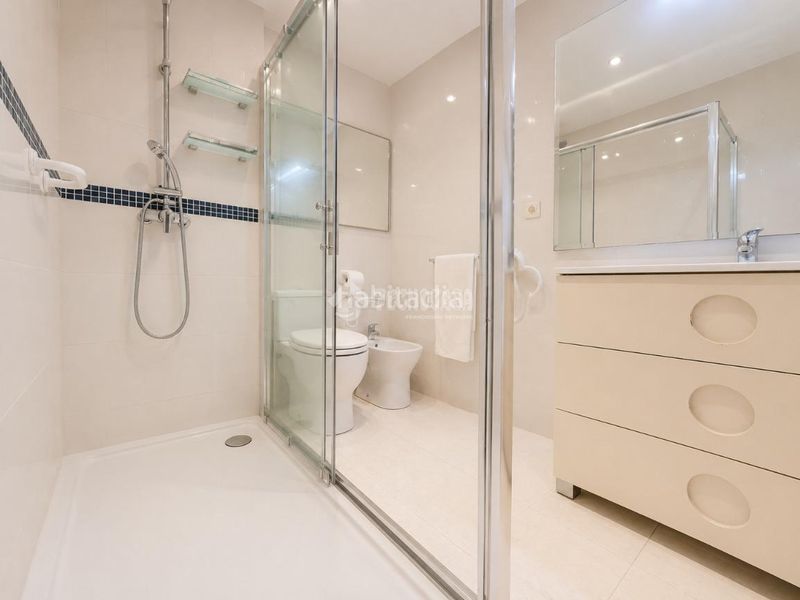 Foto 5109b3dd-223b-4ab7-b57c-dab6e8fb3497. Casa aparellada amb calefacció piscina a Eixample Tarragona