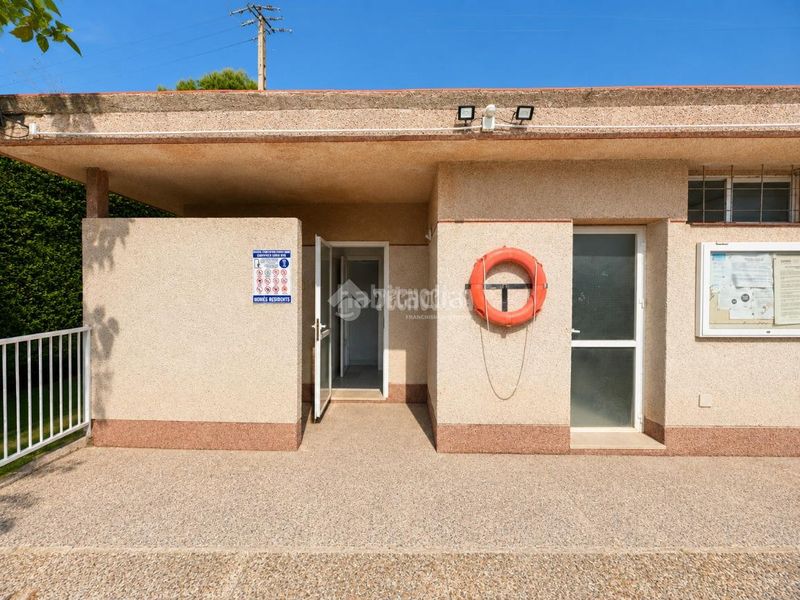 Foto a2d96eb0-8455-4c55-b856-a87f3a15cdee. Casa aparellada amb calefacció piscina a Eixample Tarragona