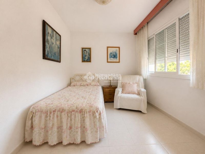 Foto bba81cab-953c-45e3-8c88-9aa9e8baaee2. Casa aparellada amb calefacció piscina a Eixample Tarragona
