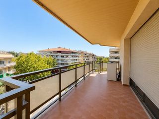 Pis  Via roma. Piso en venta en salou