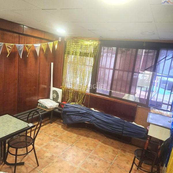Foto 699058f9-97a0-477b-9b9f-7bb88b43b705. Local comercial  en puente de vallecas en Madrid