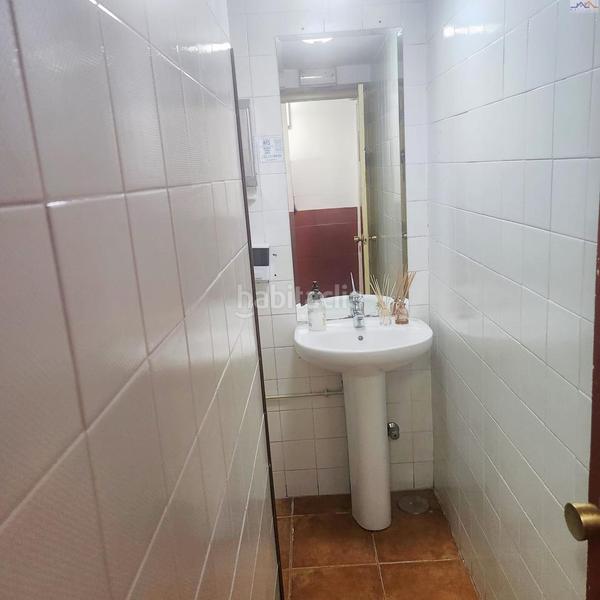 Foto 7ef6604d-7c0d-4f6b-8e1f-e31058668a96. Local comercial  en puente de vallecas en Madrid