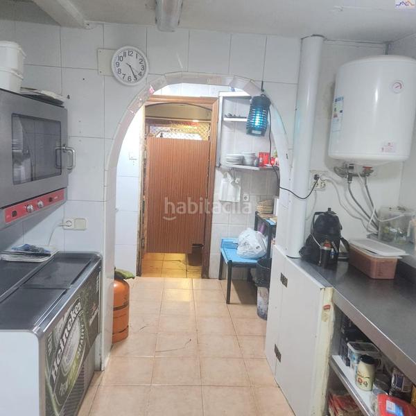 Foto a7c6b1f3-ba13-4bc0-b270-bb0c26d35d77. Local comercial  en puente de vallecas en Madrid