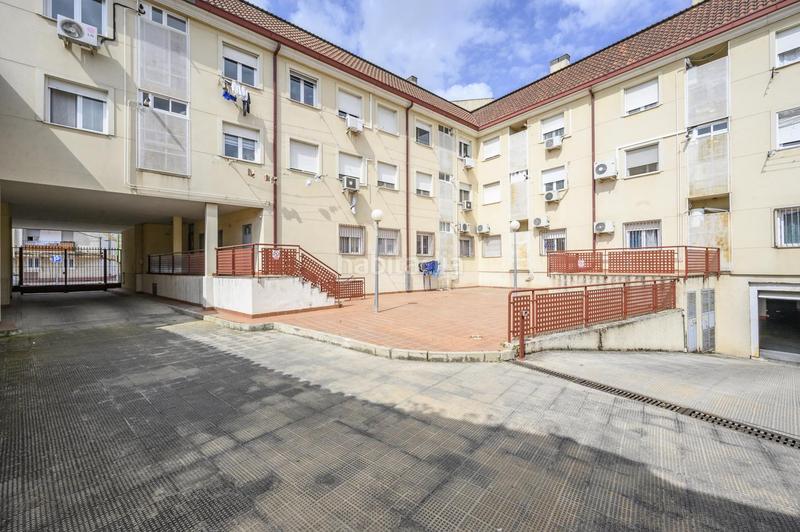 Foto 2d22760e-5cdf-44ec-a3da-19f4cebadb30. Planta baja piso 3dormitorios, garaje y tarstero. Centro en Parla