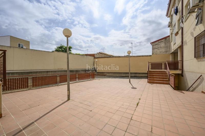 Foto 4b8c1638-b589-4982-a3ab-345e5db72240. Planta baja piso 3dormitorios, garaje y tarstero. Centro en Parla