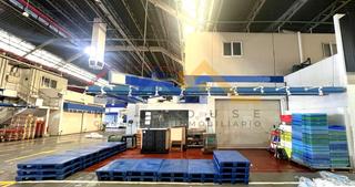 Fabrikhalle  Madrid. Se vende licencia explotación nave en mercamadrid.