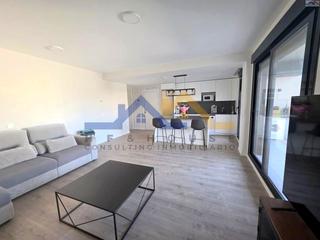 Pis  Gabriela mistral. Piso con 2 garajes,trastero y terraza. valdemoro.