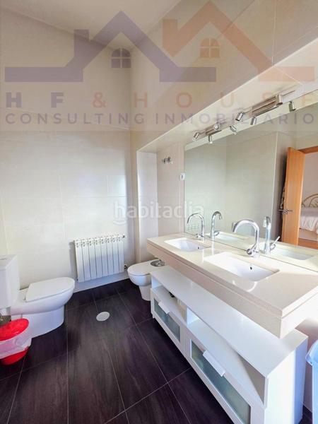 Foto 119815b8-66b2-46f9-8af5-f217e15e526f. Casa amb calefacció aparcament piscina a La Dehesa - El Pinar Navalcarnero