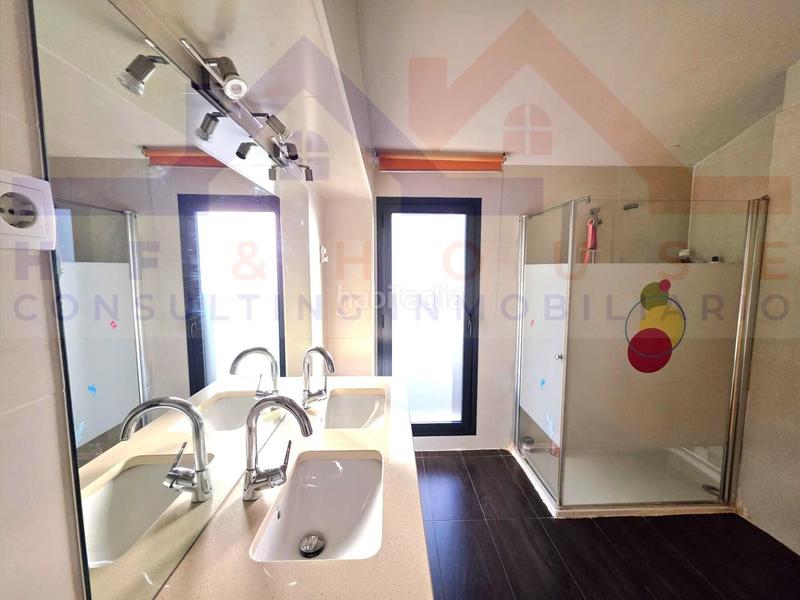 Foto 7df093cf-15c6-44b9-8ce8-1a785b748031. Casa amb calefacció aparcament piscina a La Dehesa - El Pinar Navalcarnero