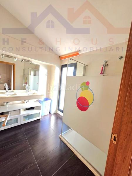 Foto 922f97f7-f5d1-4b14-b2f9-c4db874eb8d9. Casa amb calefacció aparcament piscina a La Dehesa - El Pinar Navalcarnero