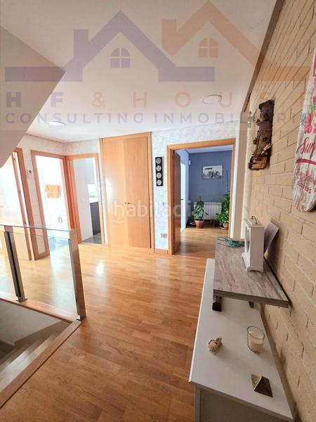 Foto 924b3036-119c-4b6c-a117-9649b2c4388e. Casa amb calefacció aparcament piscina a La Dehesa - El Pinar Navalcarnero