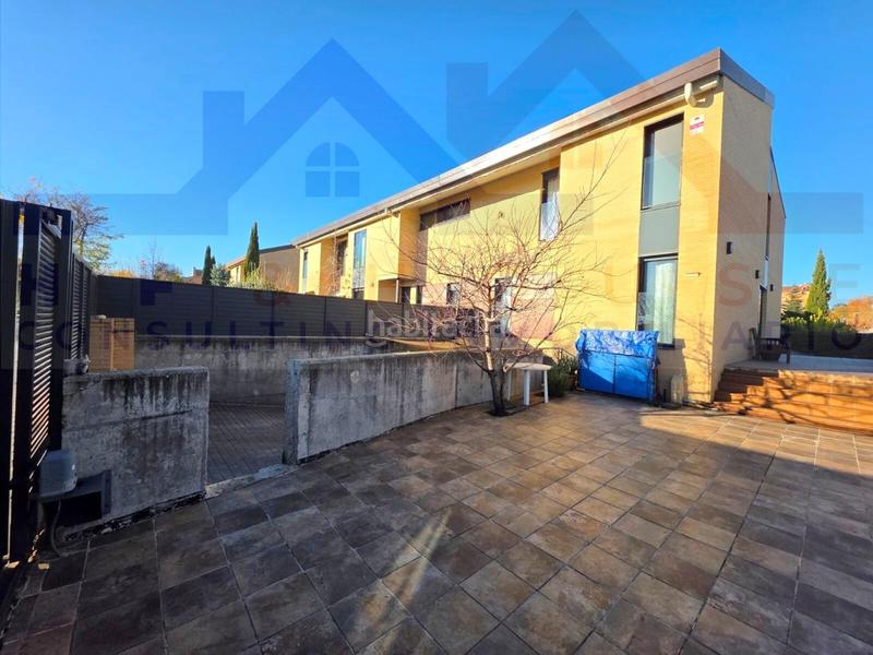 Foto d022e375-0d0b-4588-8fa7-4c5d935b85f4. Casa amb calefacció aparcament piscina a La Dehesa - El Pinar Navalcarnero