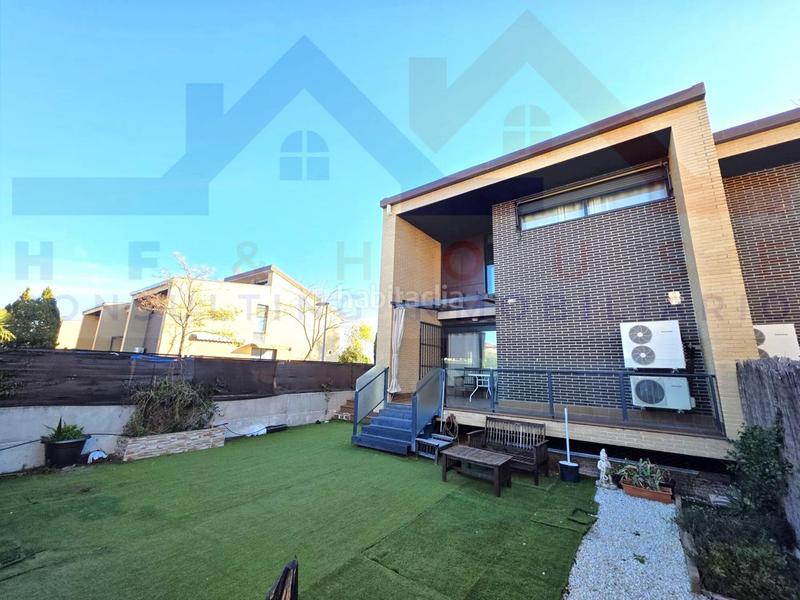 Foto fd659947-6625-4b18-9d9e-9f2964a88f0b. Casa amb calefacció aparcament piscina a La Dehesa - El Pinar Navalcarnero