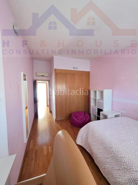 Foto fefe8ff9-c5f0-4f0a-8450-0af145123935. Casa amb calefacció aparcament piscina a La Dehesa - El Pinar Navalcarnero