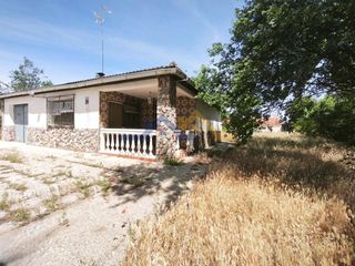 Casa  Barrio de san miguel. Casa  finca urbanizable. colmenar de oreja