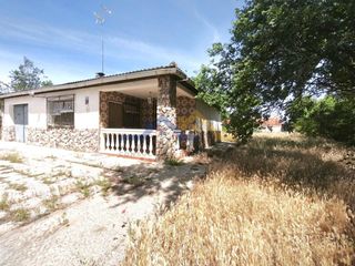 Casa  Barrio de san miguel. Casa  finca urbanizable. colmenar de oreja