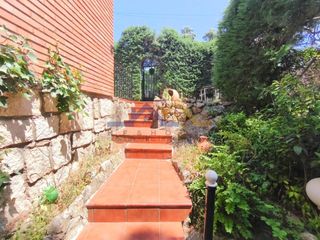 Casa  Granada. Chalet independiente 2 dormitorios.villa del prado