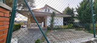 Casa en Cànoves i Samalús. Casa con 4 habitaciones y piscina