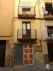 Casa adosada en Balaguer. Casa adosada con 3 habitaciones